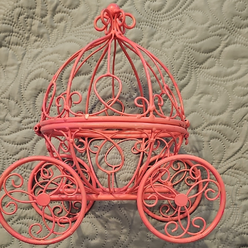Cinderella Carriage Decorative Hot Pink Metal for Play Or Party Centerpiece
